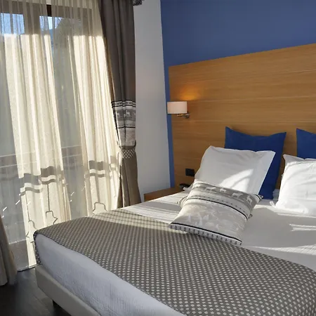 Pierre Отель Сен-Пьер