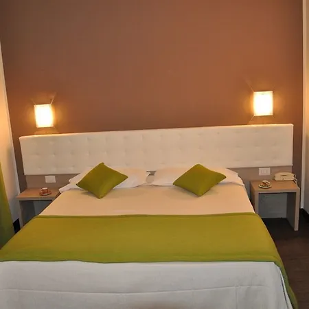 Отель Pierre Сен-Пьер