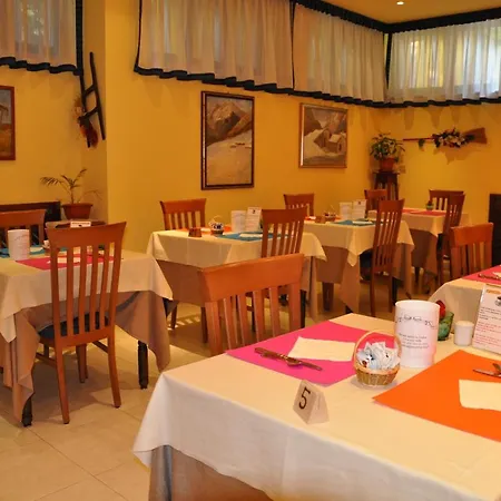 Hotel Pierre 3*