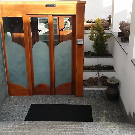 Pierre Отель Сен-Пьер